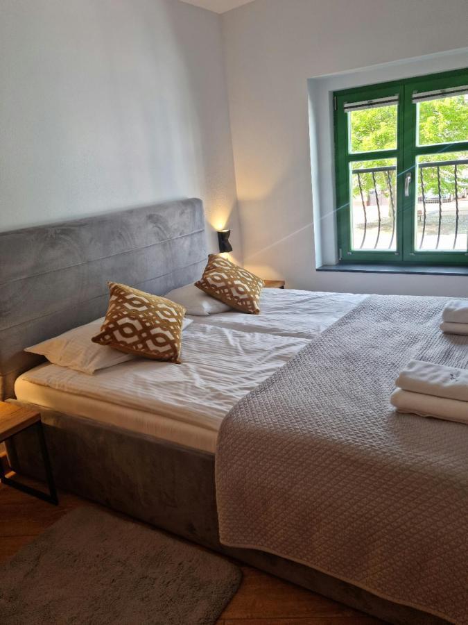 אוסטקה Tu I Teraz Apartament מראה חיצוני תמונה